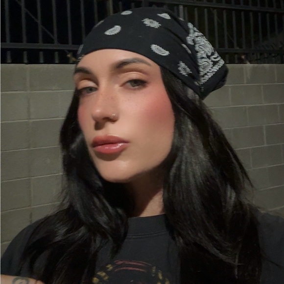 gloomygirlfinds